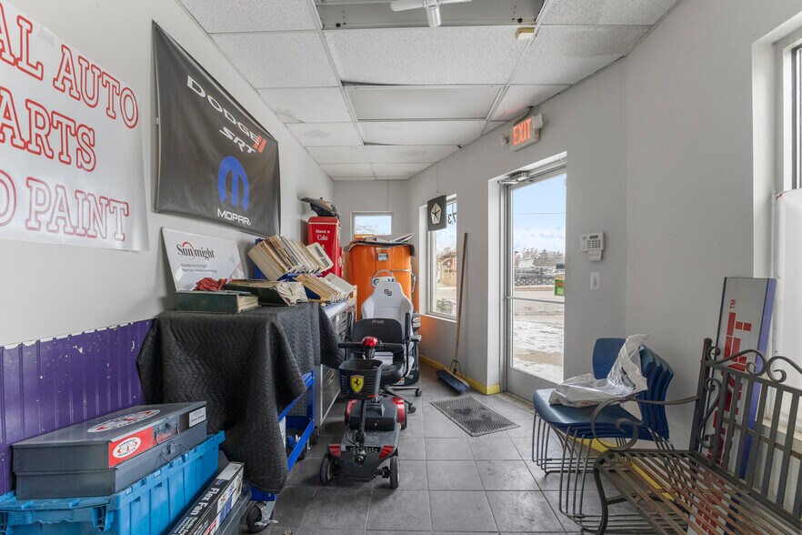 More Photos Of 17310 E 9 Mile Rd, Eastpointe Freestanding For Sale