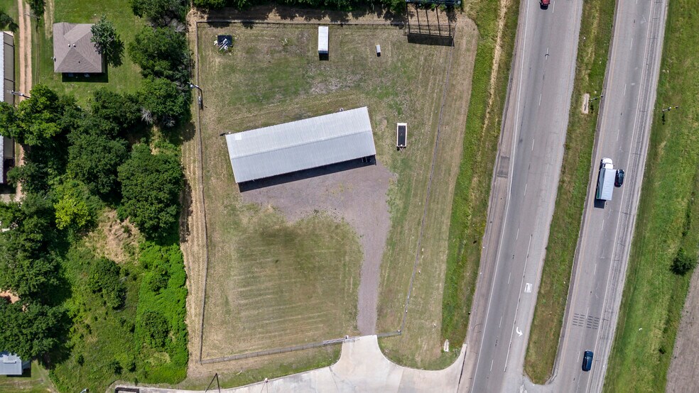 More Photos Of 9259 Hwy 290 E Hwy, Chappell Hill Auto Repair For Sale
