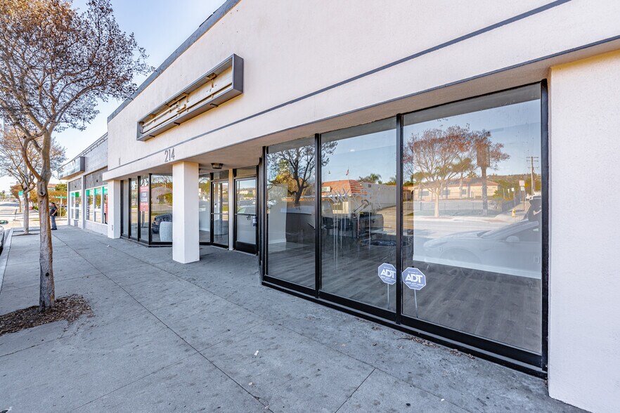 More Photos Of 214 W La Habra Blvd, La Habra Storefront For Sale