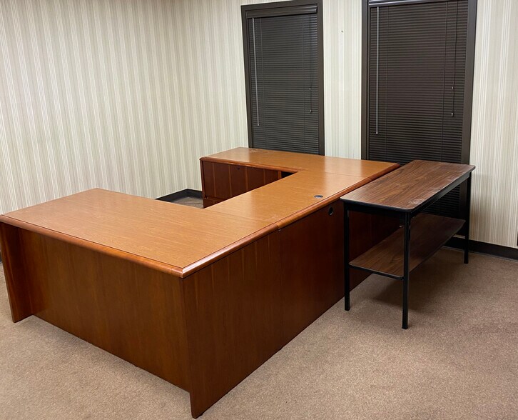 More Photos Of 9700 Highway 57, Evansville Office For Lease