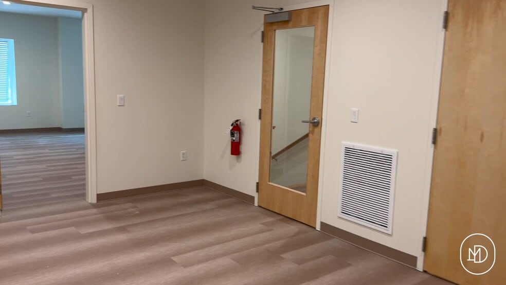 More Photos Of 814 Johnnie Dodds Blvd, Mount Pleasant Medical For Lease