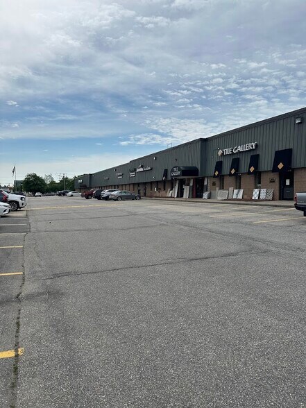 Primary Photo Of 522 Amherst St, Nashua Showroom For Lease
