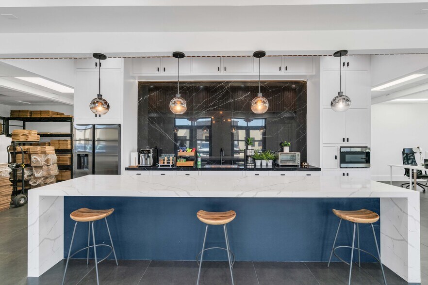 More Photos Of 8118 Fry Rd, Cypress Office For Sale