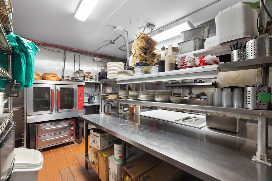 More Photos Of 81901 Overseas Hwy, Islamorada Restaurant For Sale