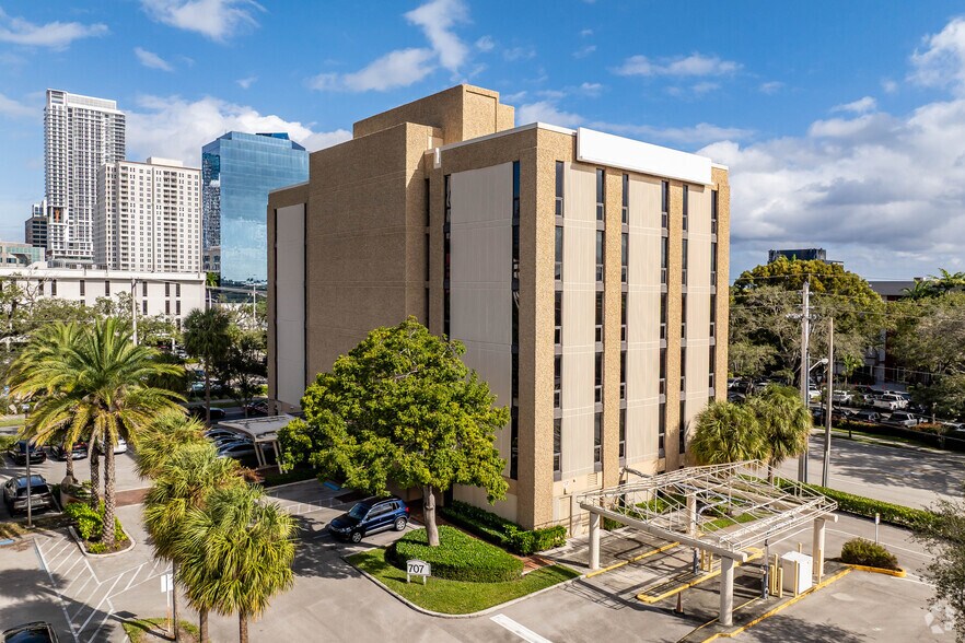 Primary Photo Of 707 SE 3rd Ave, Fort Lauderdale Office For Sale