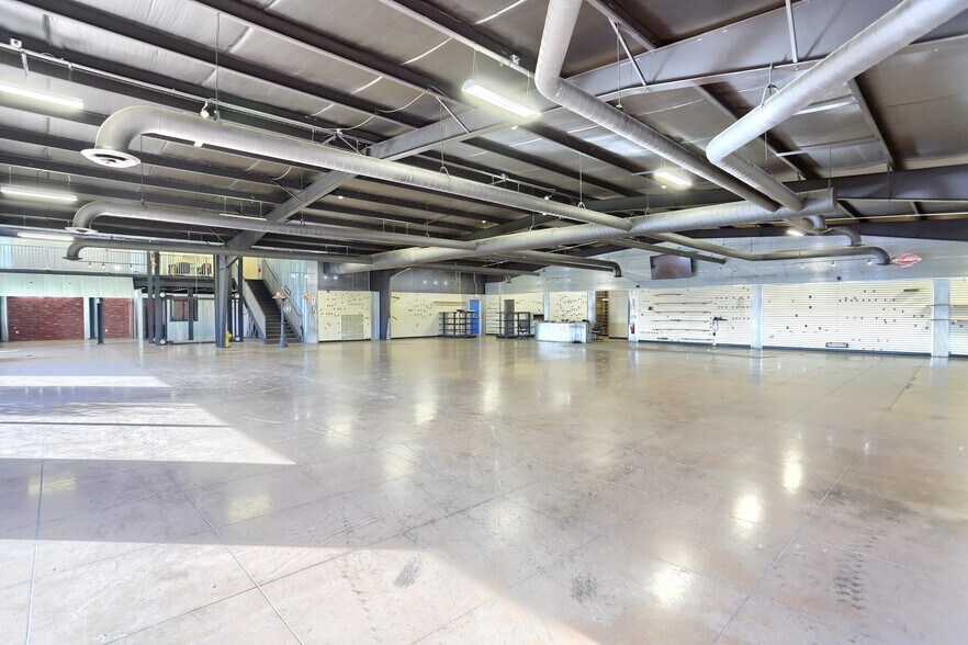 More Photos Of 665 W Connexion Way, Columbia City Flex For Sale