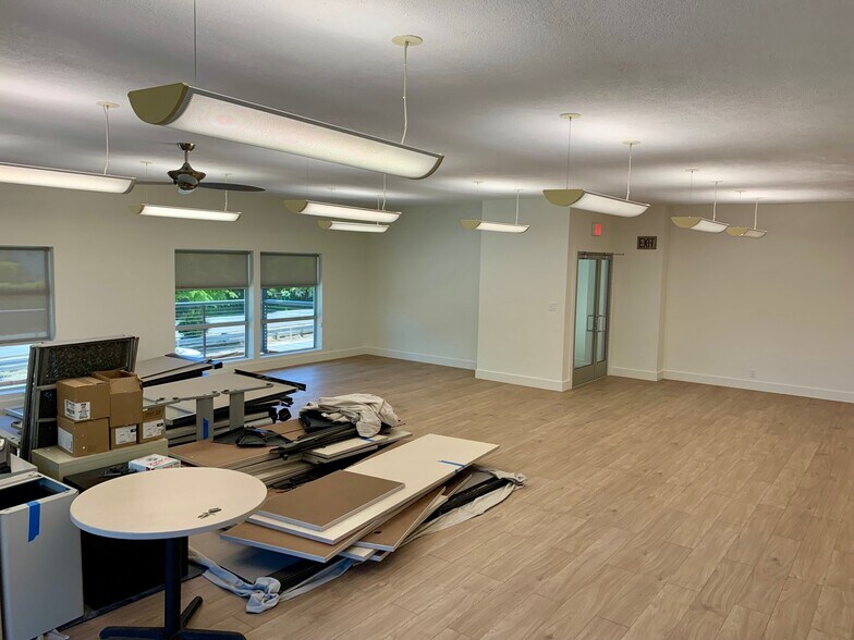 More Photos Of 2130 4th St, San Rafael Office Residential For Lease