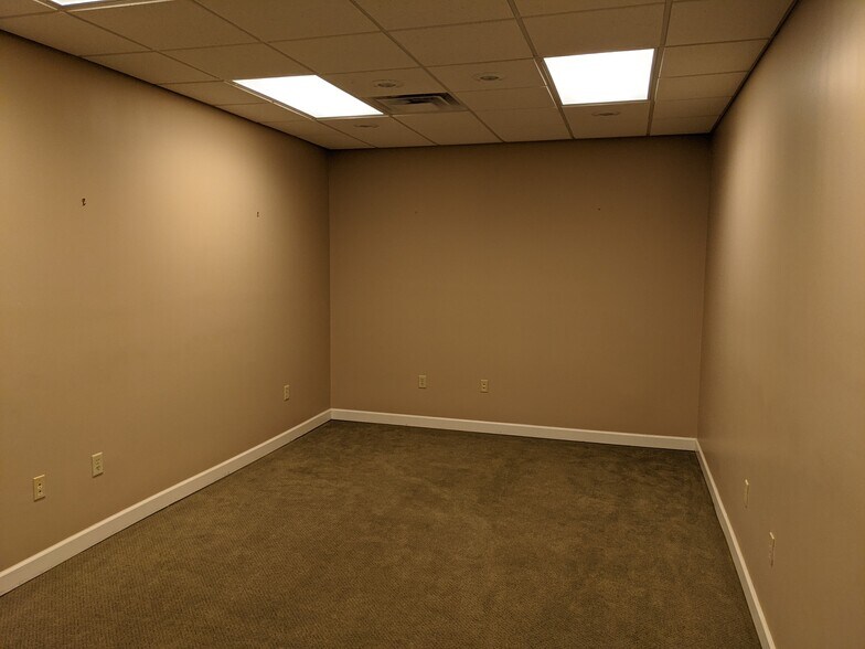 More Photos Of 3971 Inner Perimeter Rd, Valdosta Freestanding For Sale