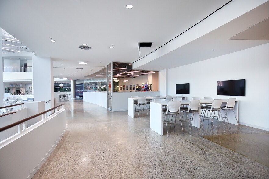 More Photos Of 6501 Legacy Dr, Plano Office For Lease