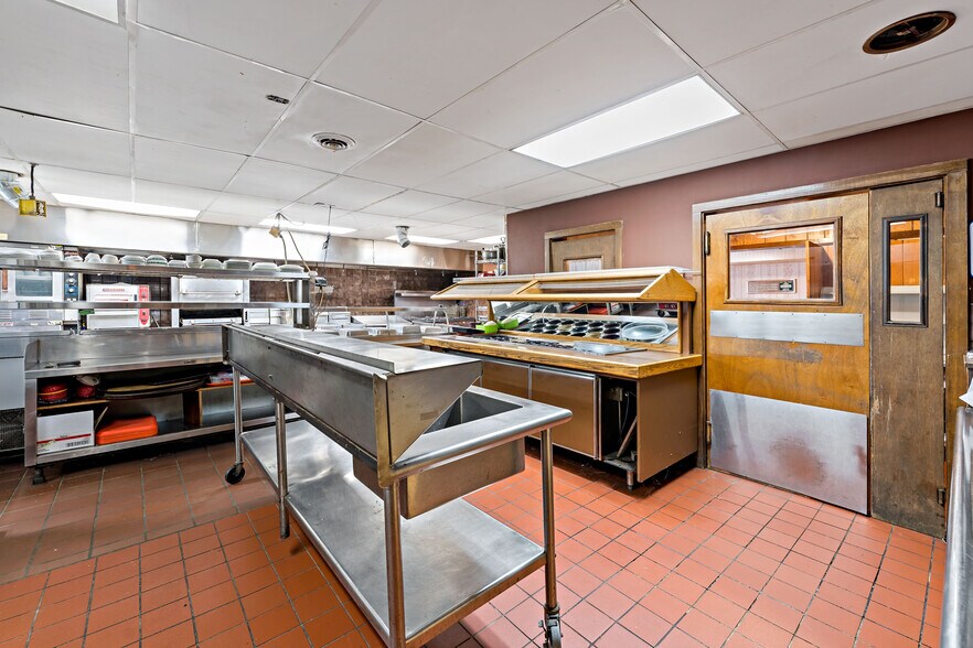 More Photos Of 180 Butler Rd, Saxonburg Restaurant For Sale