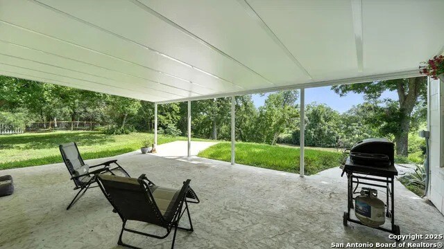 More Photos Of 105 NW River Rd, Martindale Specialty For Sale