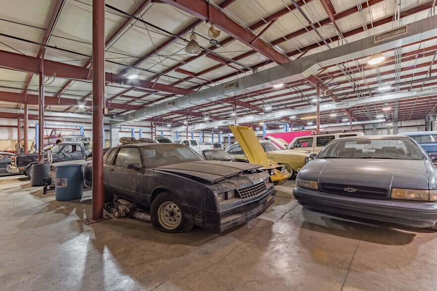 More Photos Of 111 N 12th St, West Columbia General Retail For Sale