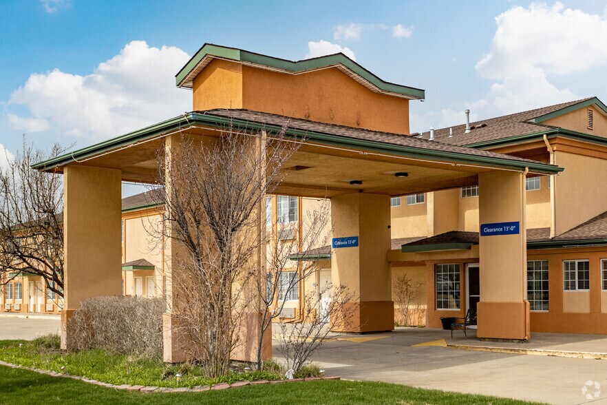 More Photos Of 4875 S Laura St, Wichita Hospitality For Sale