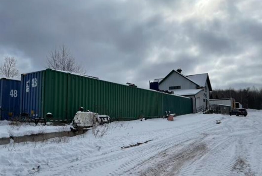 More Photos Of 100 Axle Dr, Caspian Service For Sale