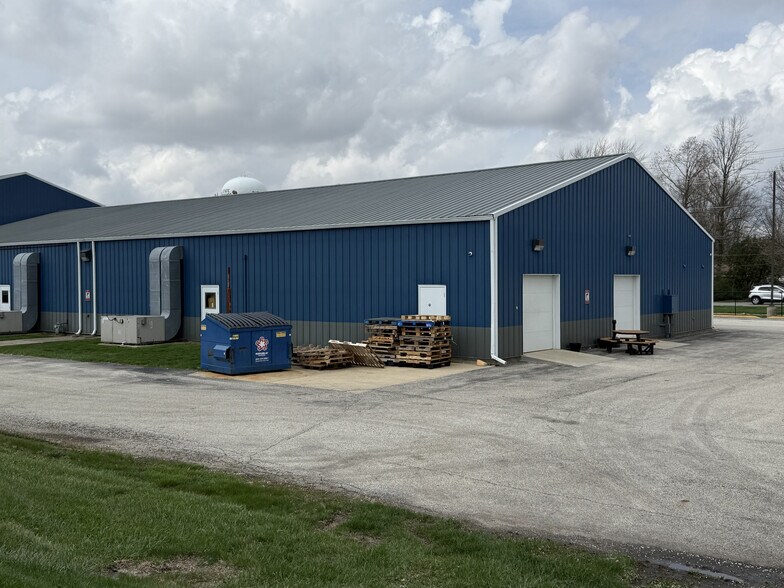 More Photos Of 3893 W State Road 47, Sheridan Freestanding For Sale