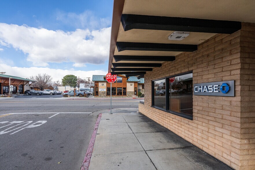 More Photos Of 400 N Main St, Bishop Storefront For Sale