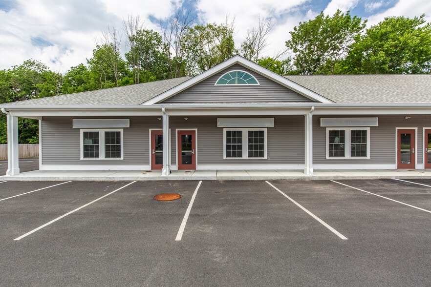 More Photos Of 294 Cowesett Ave, West Warwick General Retail For Lease