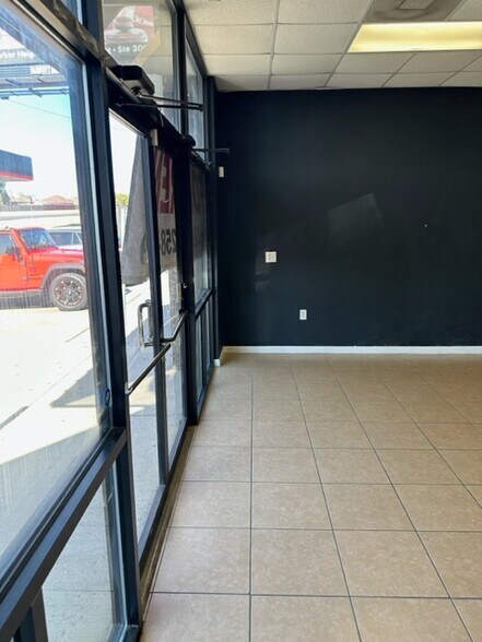 More Photos Of 305 E Stan Schlueter Loop, Killeen Storefront Retail Office For Lease