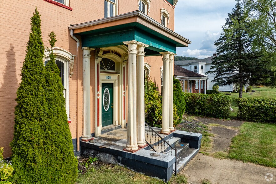 More Photos Of 900 Ridge Ave, New Cumberland General Retail For Sale