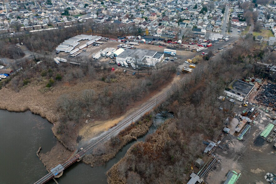 More Photos Of 113-114 Whitehead Ave, South River Land For Lease