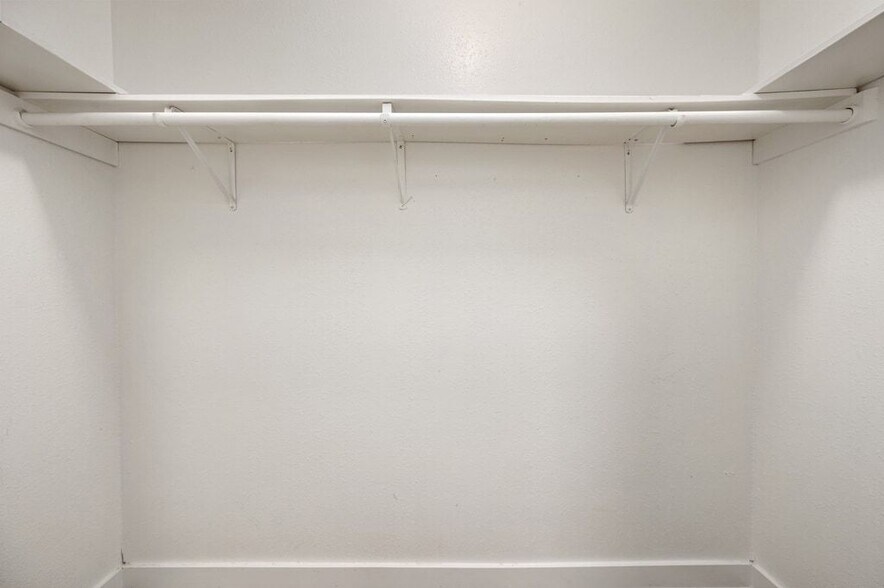 More Photos Of 5606 N Lamar Blvd, Austin Apartments For Sale