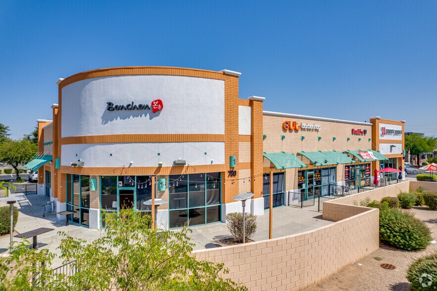 More Photos Of 744 W Elliot Rd, Tempe Freestanding For Lease