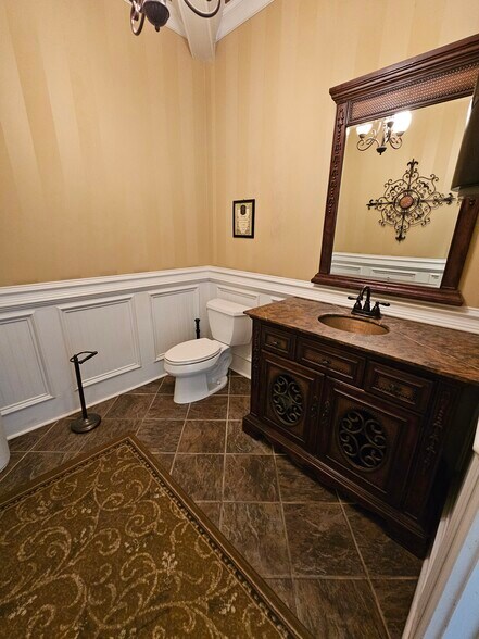 More Photos Of 500 W Lanier Ave, Fayetteville Office For Sale