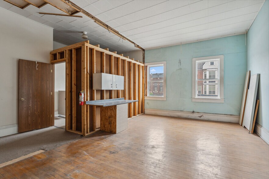 More Photos Of 223 E Main St, Reedsburg Storefront Retail Office For Sale