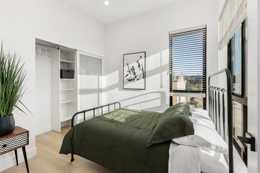 More Photos Of 5727 Lauretta St, San Diego Apartments For Sale