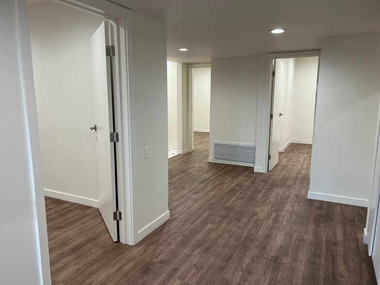 More Photos Of 10700 Burbank Blvd, North Hollywood Medical For Lease