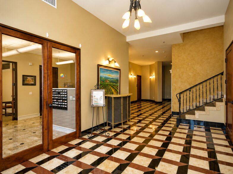 More Photos Of 20624 Hwy 1431, Lago Vista Office For Sale
