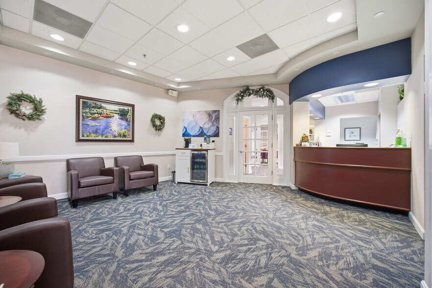 More Photos Of 6475 Washington St, Gurnee Medical For Sale