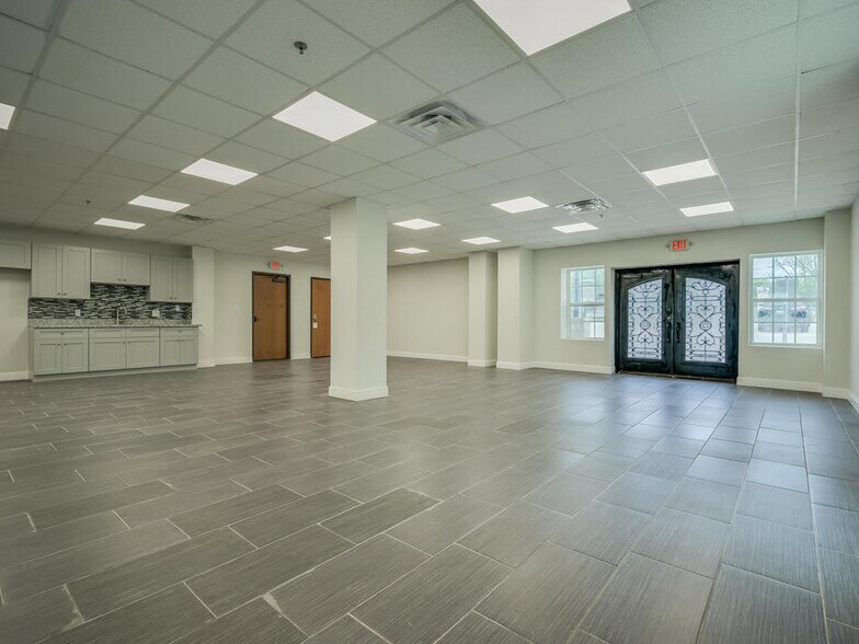 More Photos Of 13802 Ida Ridge Dr, Austin Office Residential For Sale