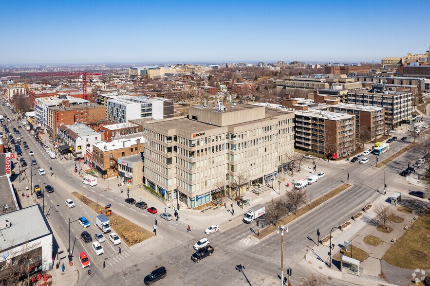 More Photos Of 3525-3535 Ch Queen-Mary, Montréal Office For Sale