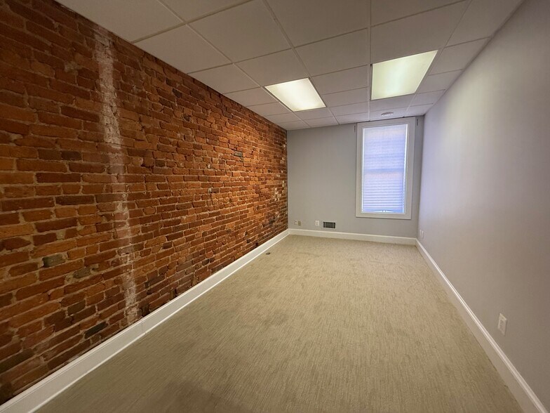 More Photos Of 705 Prince St, Alexandria Office For Lease
