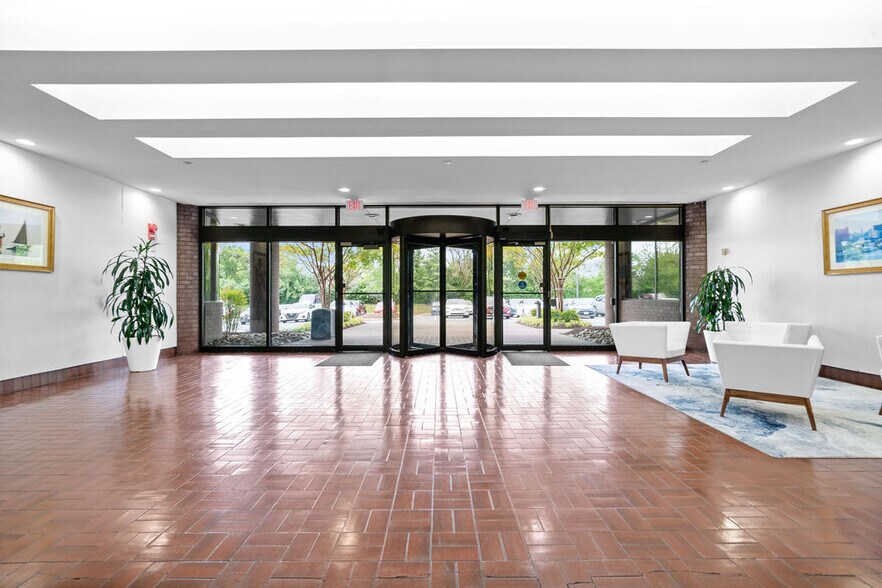 More Photos Of 4640 Forbes Blvd, Lanham Office For Lease
