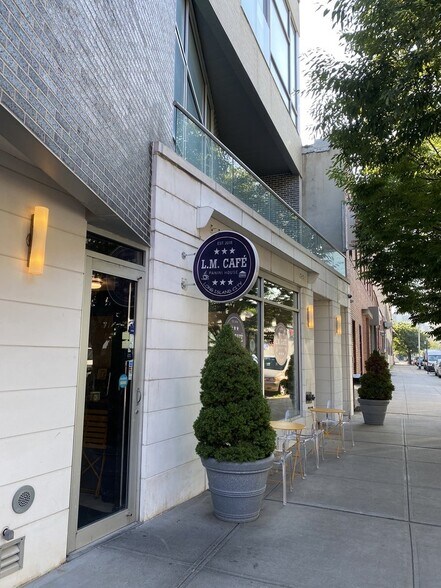 More Photos Of 11-11 44th Rd, Long Island City Office For Sale