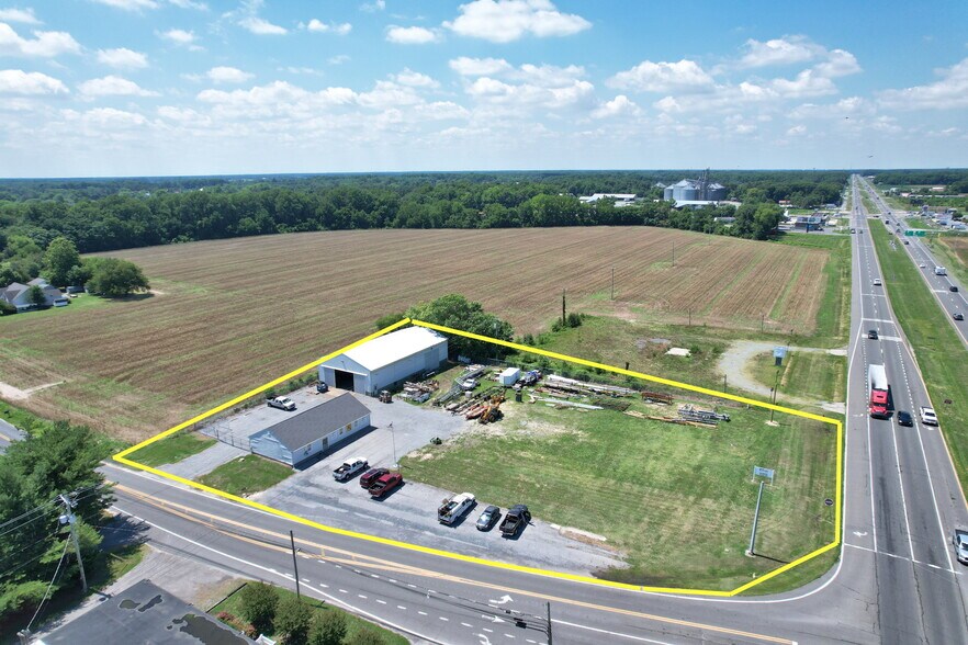 More Photos Of 11027 Delaware Ave, Laurel Land For Sale