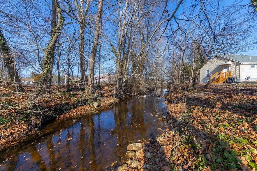 More Photos Of 2453 Delsea Dr, Franklinville Office For Sale