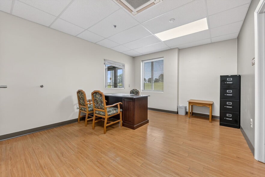 More Photos Of 106 Hospital Dr, Smithville Assisted Living For Sale