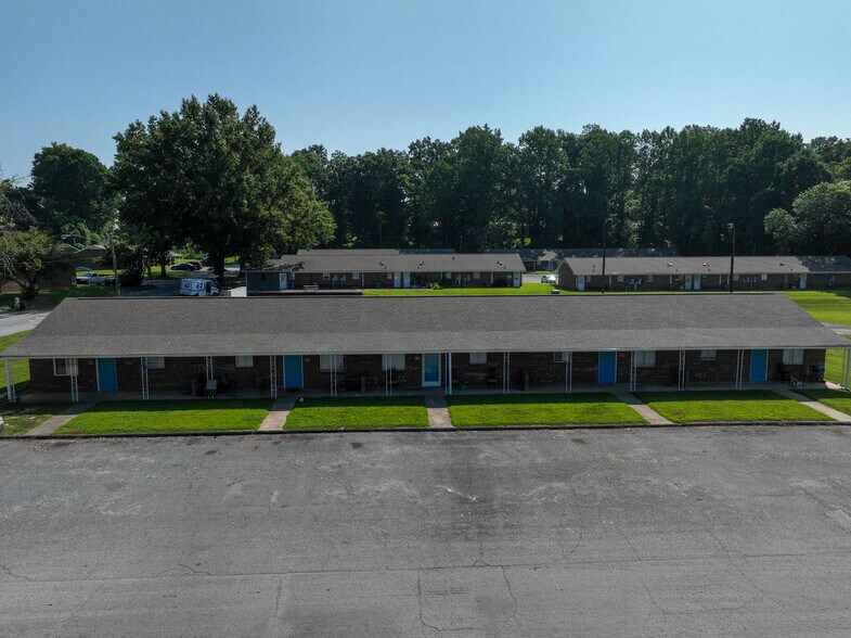 More Photos Of 100 S Kirkland Ave, Elkin Apartments For Sale