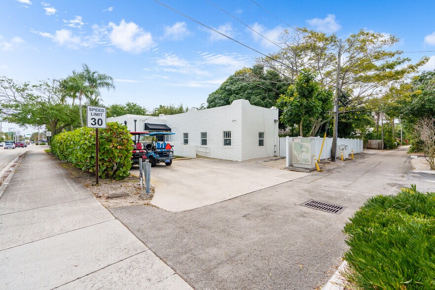 More Photos Of 354 NE 1st Ave, Delray Beach Office For Sale