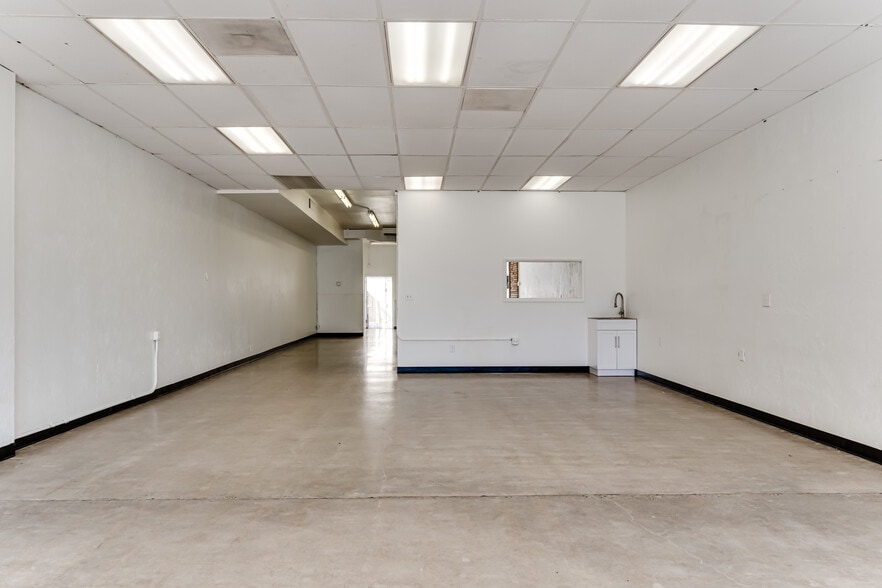 More Photos Of 824 Charnelton St, Eugene General Retail For Lease