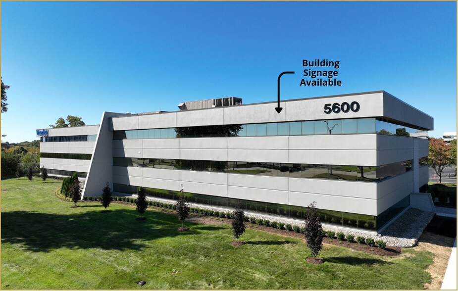 More Photos Of 5600 New King Dr, Troy Medical For Lease