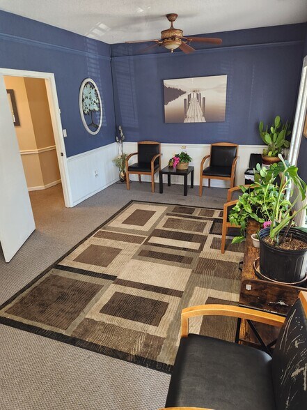 More Photos Of 411 Western Blvd, Jacksonville Office For Sale