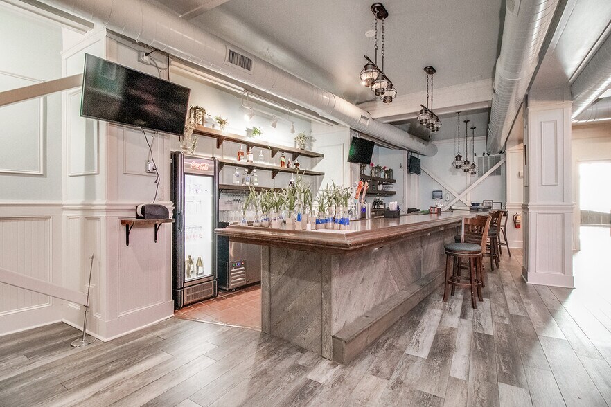 More Photos Of 21 E Athens St, Winder General Retail For Sale