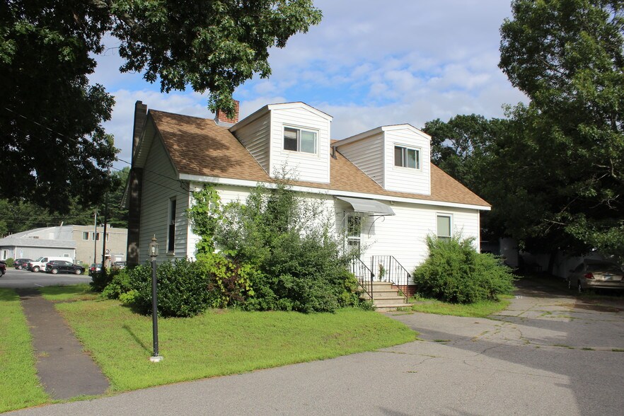 More Photos Of 96 Beach Rd, Salisbury Beach Storefront Retail Residential For Sale