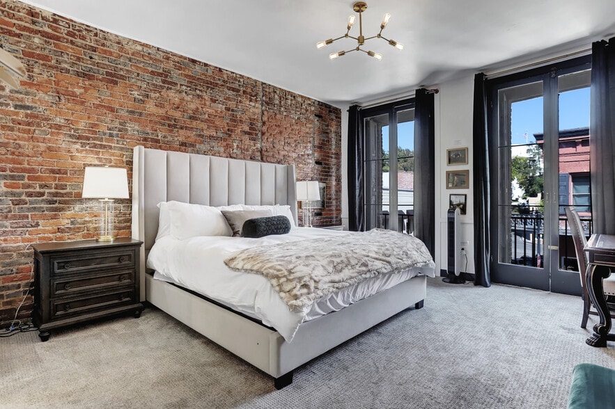 More Photos Of 233 Broad St, Nevada City Hotel For Sale