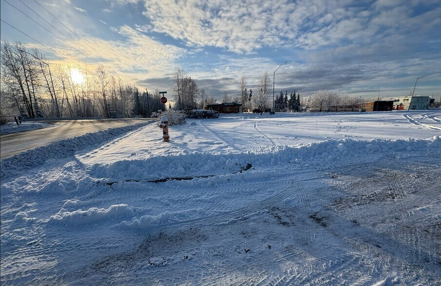 More Photos Of 4627 Mountain View Dr, Anchorage Freestanding For Sale