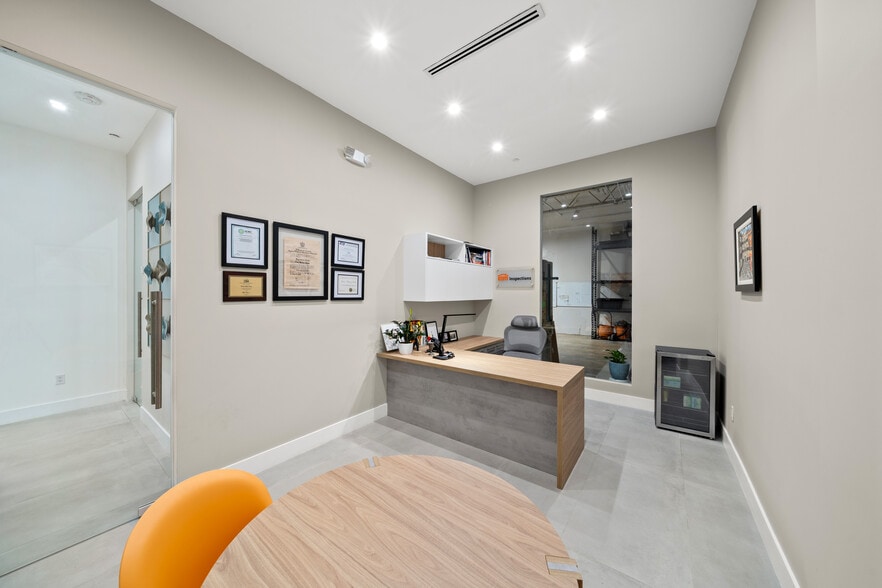 More Photos Of 17401 NW 2nd Ave, Miami Warehouse For Sale